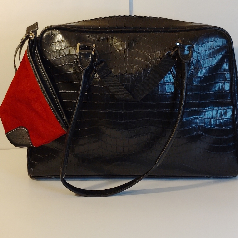 MobileEdge Black Leather Laptop Bag with Crocodile Texture - Picture 12 of 15